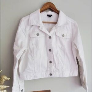 Elegant White Denim Jacket